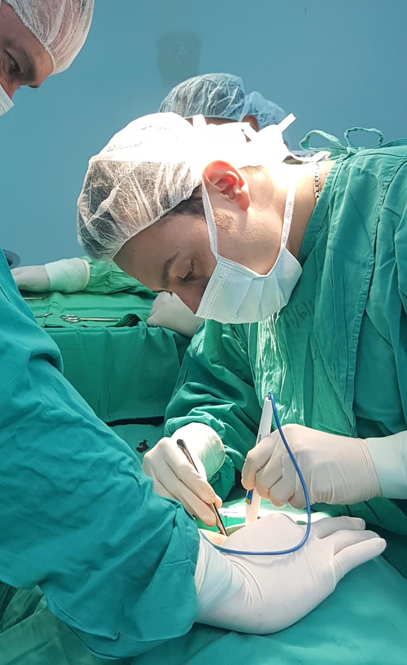 Consultorio del Dr. Carlos Orellana Kury en Hospital del Valle